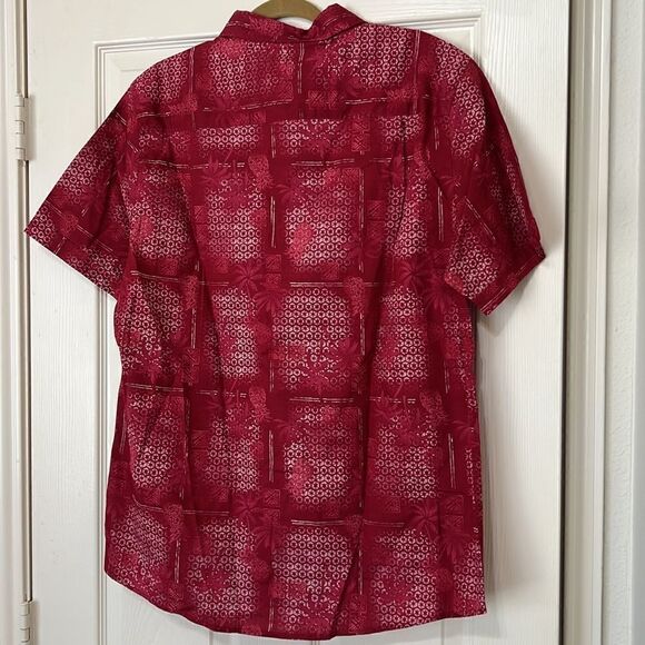 Haggar Short Sleeve Button Down Red Hawaiian Shirt.  Size L *NWT* - Picture 2 of 4